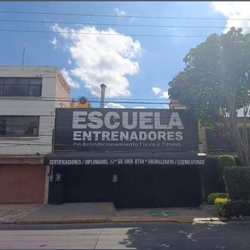 Instalaciones exclusivas para alumnos de EDEN Escuela de Entrenadores, con equipo profesional para el aprendizaje en acondicionamiento físico